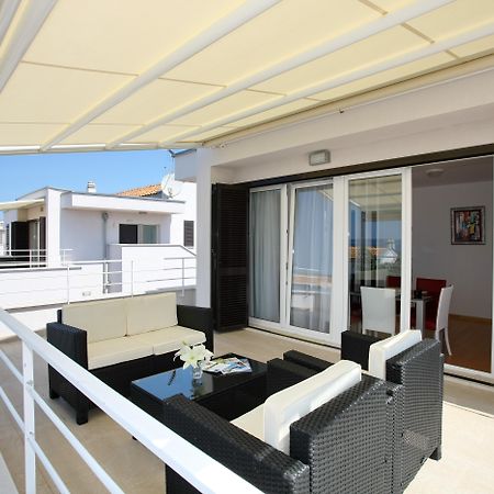 Sunnyside Apartments Resort Petrcane Buitenkant foto