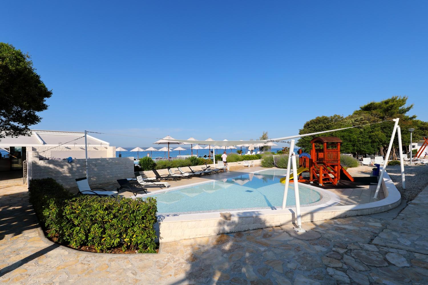 Sunnyside Apartments Resort Petrcane Buitenkant foto