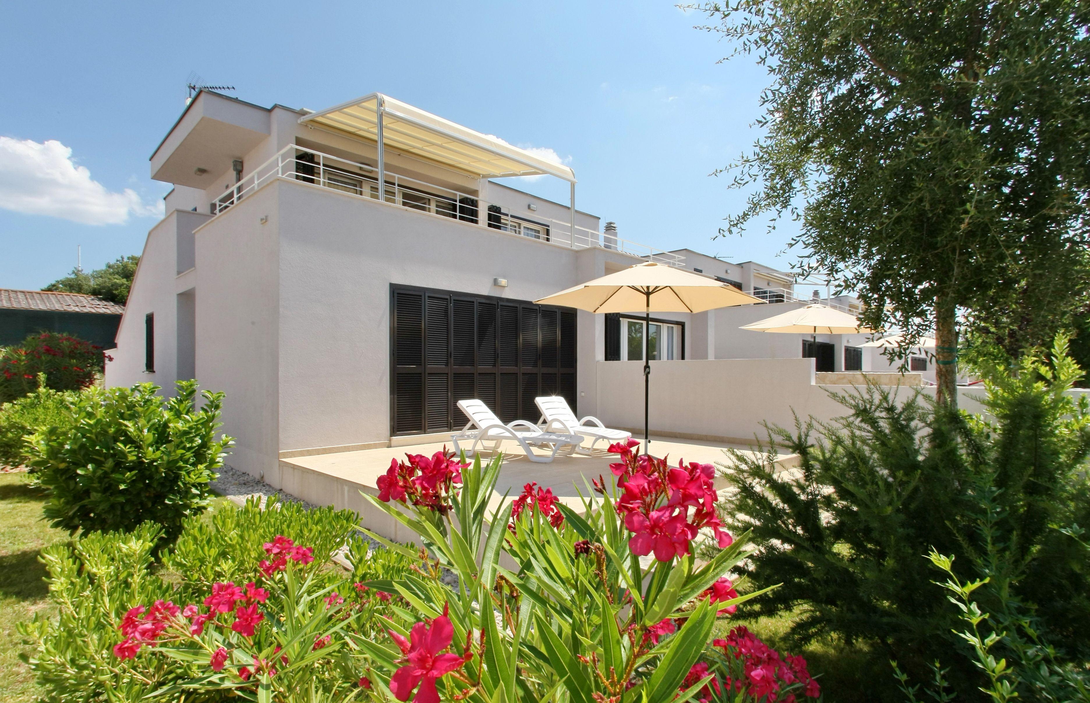Sunnyside Apartments Resort Petrcane Buitenkant foto