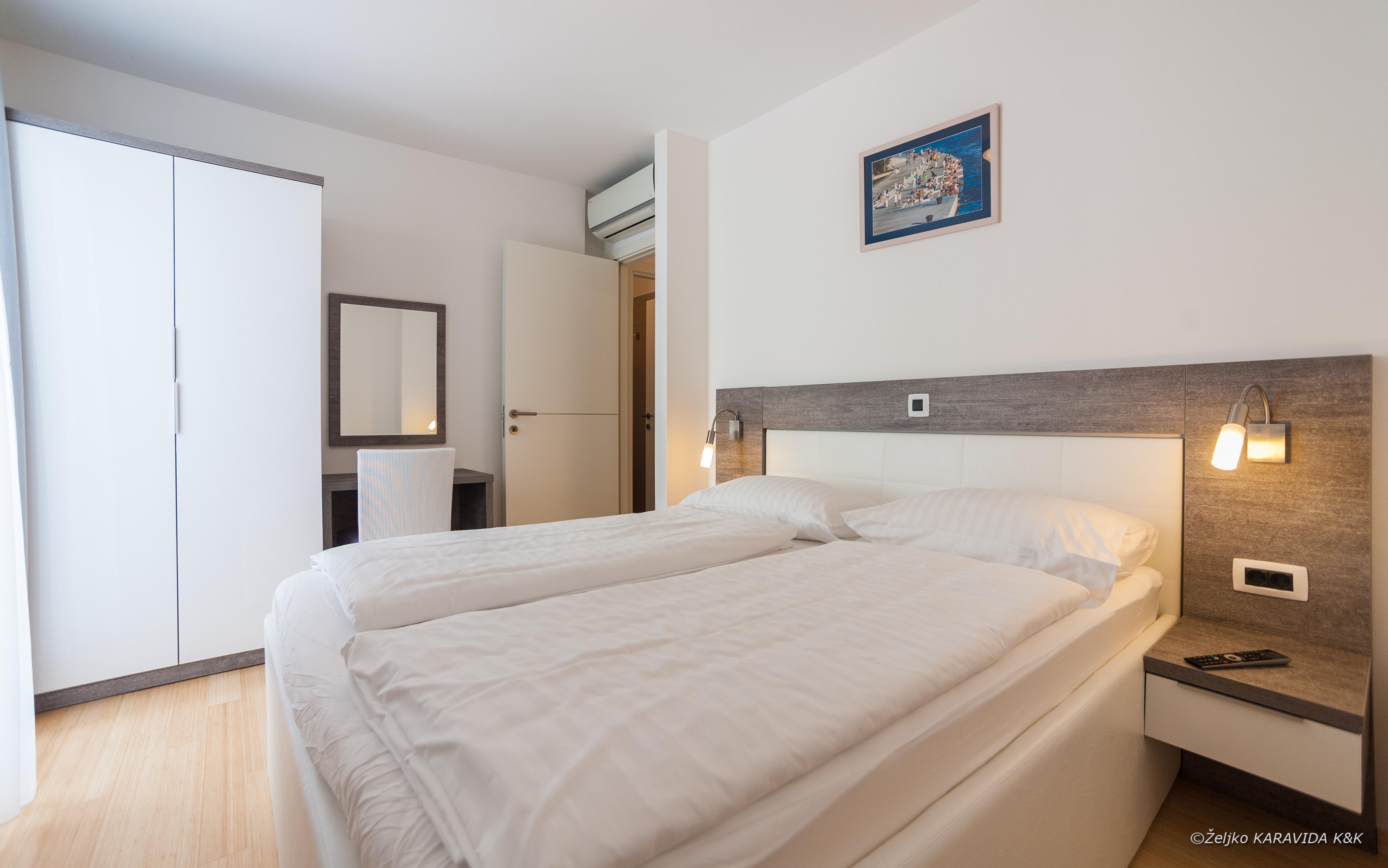 Sunnyside Apartments Resort Petrcane Buitenkant foto