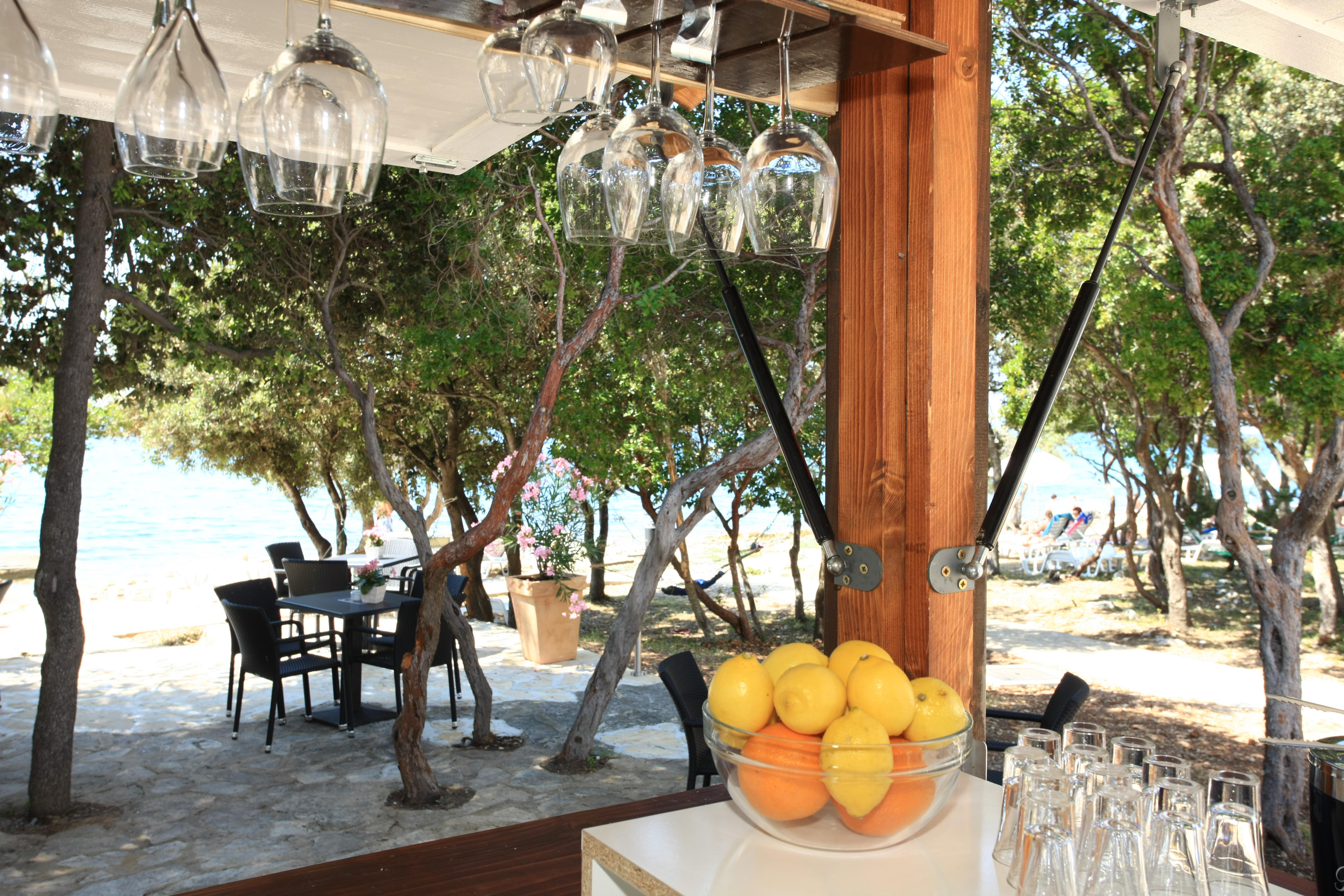 Sunnyside Apartments Resort Petrcane Buitenkant foto