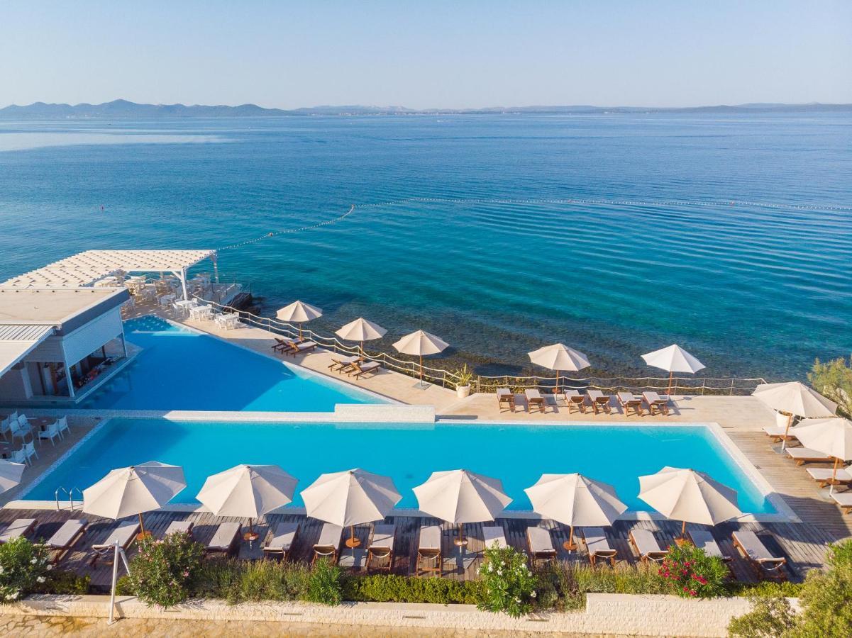 Sunnyside Apartments Resort Petrcane Buitenkant foto