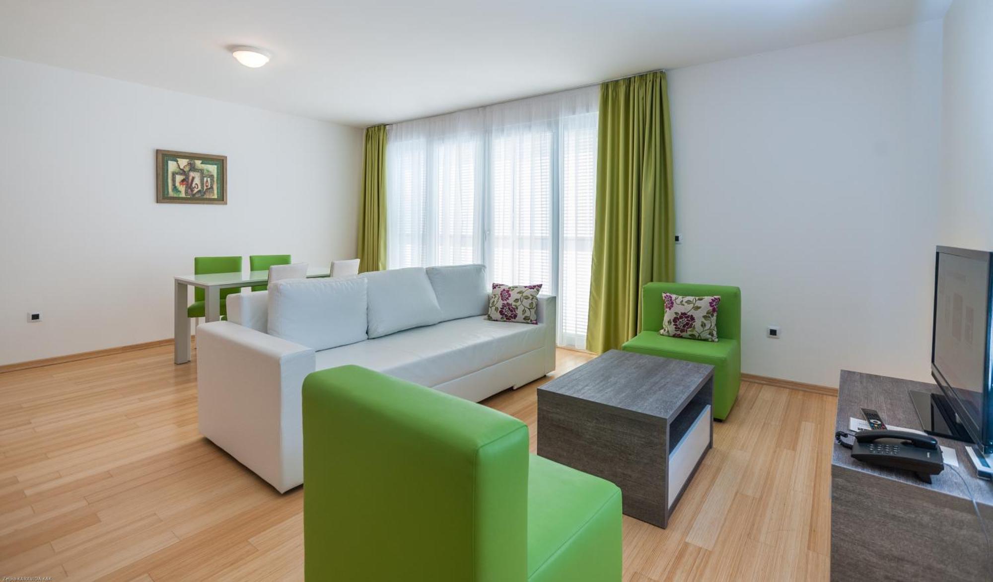Sunnyside Apartments Resort Petrcane Buitenkant foto