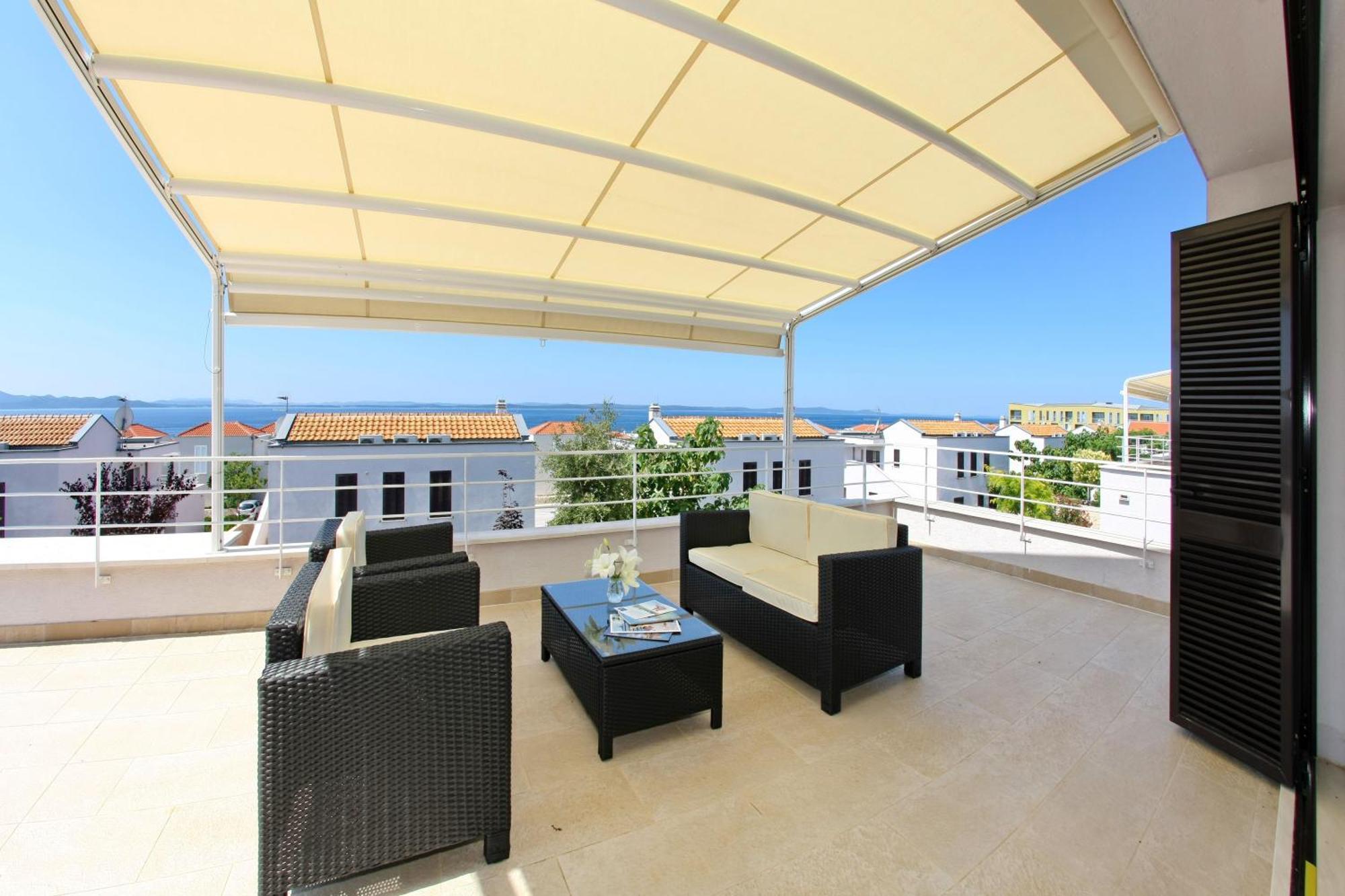 Sunnyside Apartments Resort Petrcane Buitenkant foto